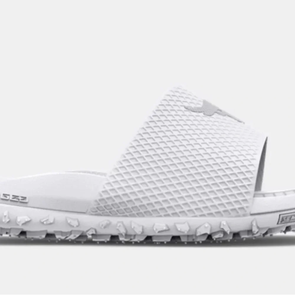 NWOB Under Armour UA Project Rock White Slides / Brahma Bull Size 8 The Rock